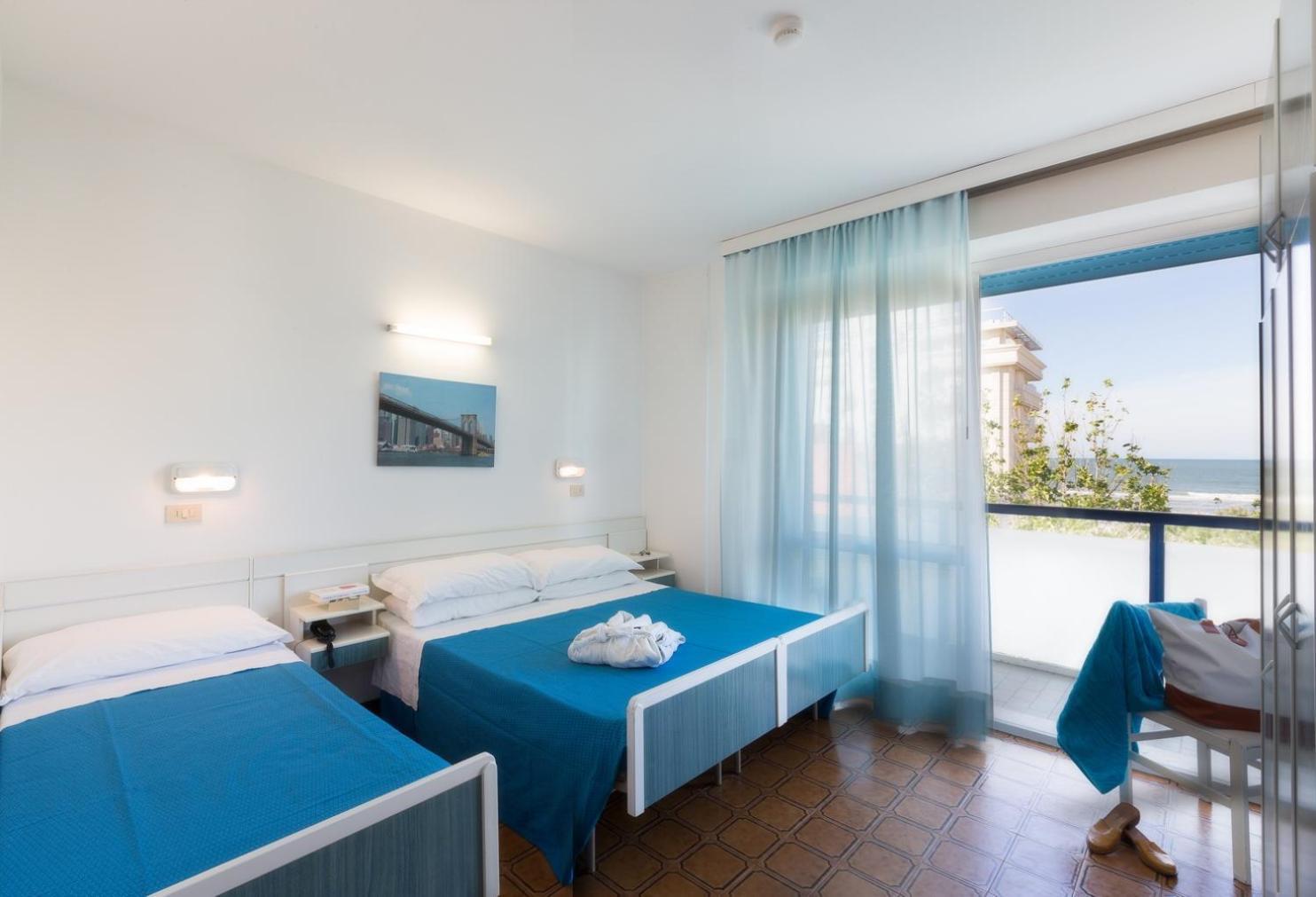 Hotel Taunus - Vista Mare Riccione Exterior photo