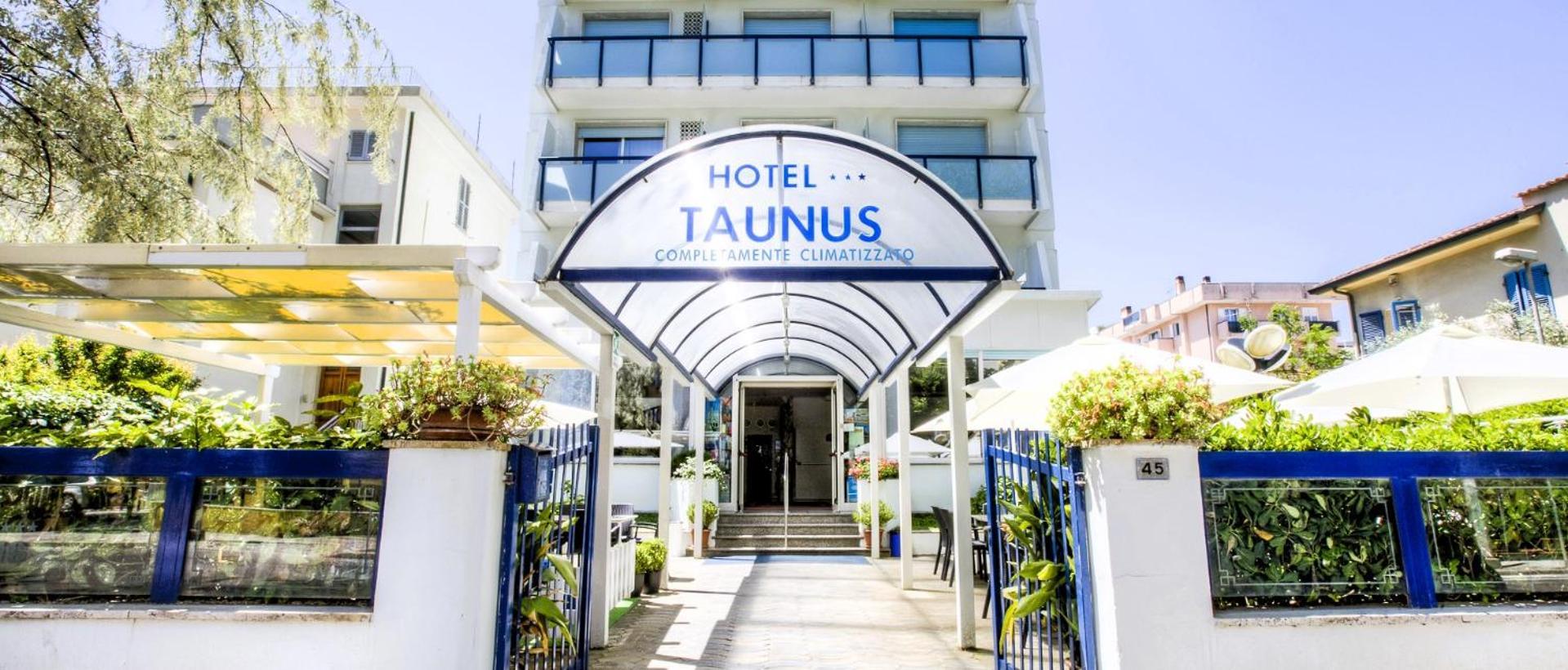 Hotel Taunus - Vista Mare Riccione Exterior photo